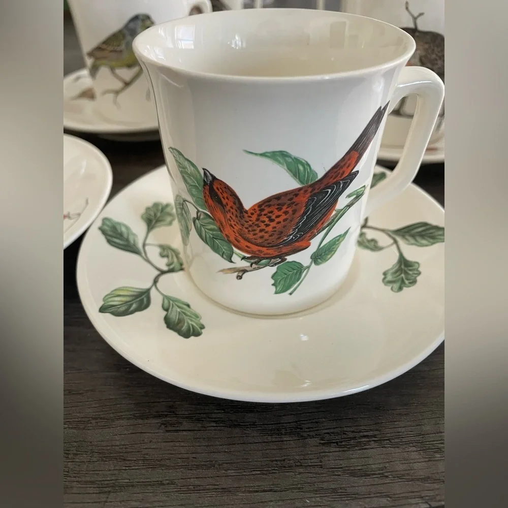 Villeroy & Boch Set of 10 Bird Design Teacups and Saucers